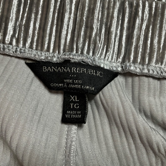 BANANA REPUBLIC FACTORY Easy Care Silver Wide Leg Ribbed Velvet Pull On Pants XL - Picture 4 of 10